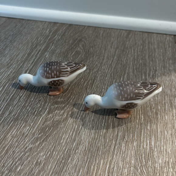 Bing & Grondahl set of 2 geese #1902 - Picture 3 of 4